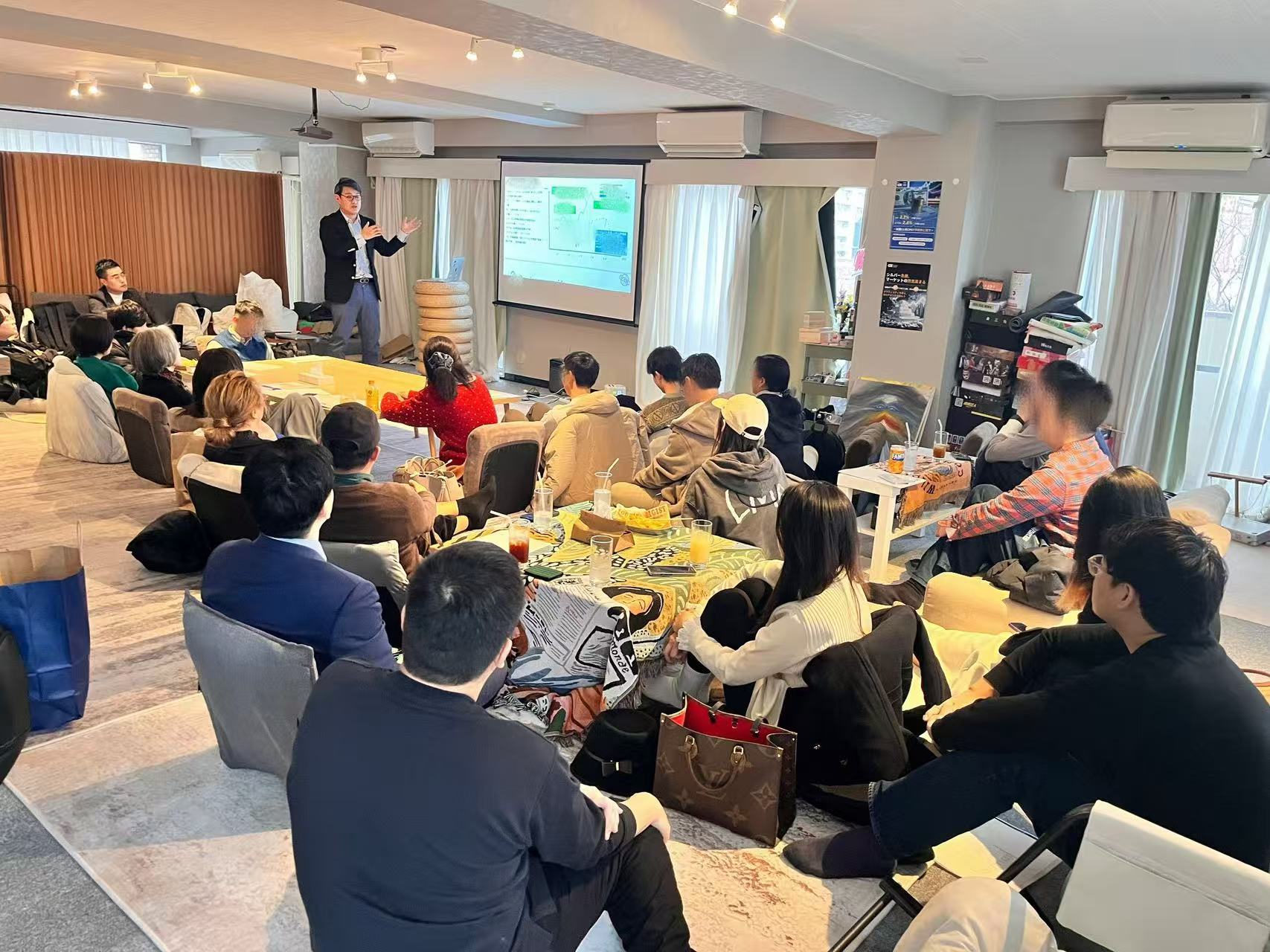 Panoramic view of the AI Stock Selection Event audience